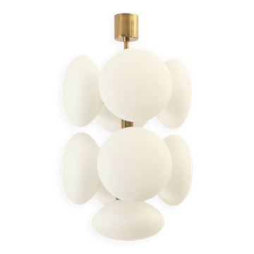 Lustre spoutnik en laiton et opaline de Kaiser Leuchten, Allemagne, 1960's