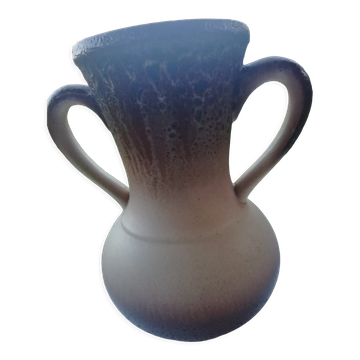 St Clément vase with handles