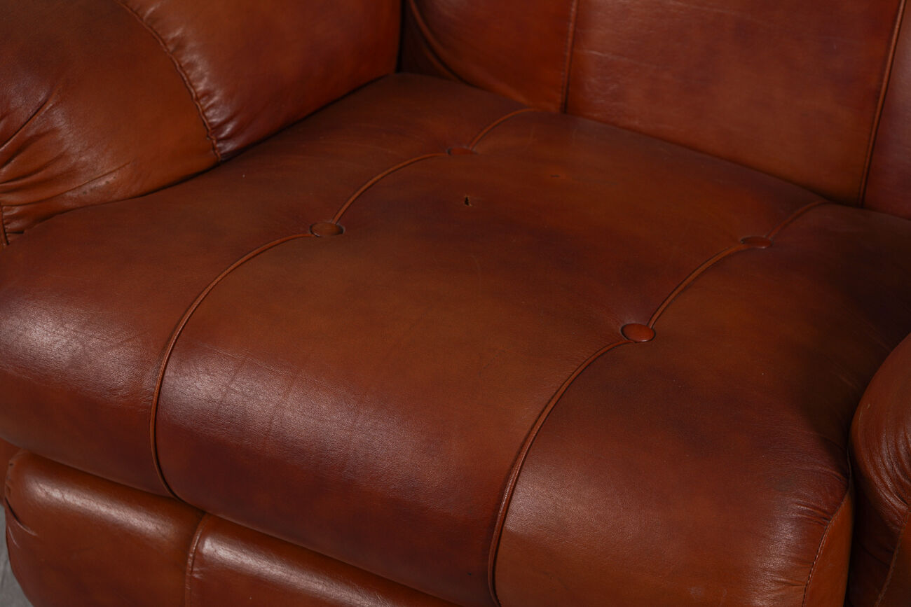 Fauteuils de club italiens vintage en simili cuir cognac, Italie années 1970, ensemble de 2
