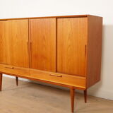 Vintage cabinet | Danish design | sliding doors | Gunni Omann | 180 cm