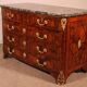 Commode du Dauphiné époque Louis XIV en marqueterie d’olivier