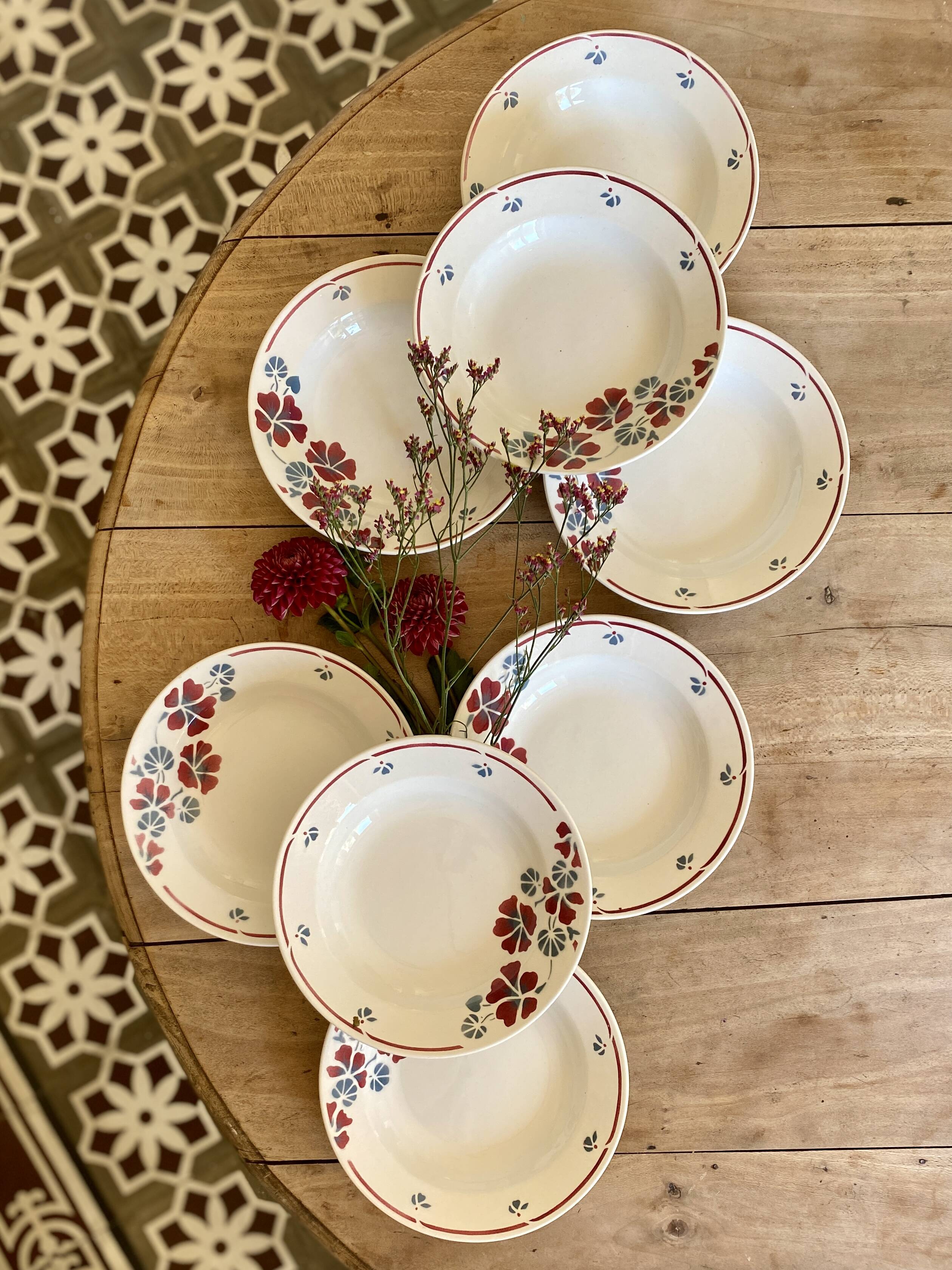 Set of 8 vintage soup plates, Nelly de Salins