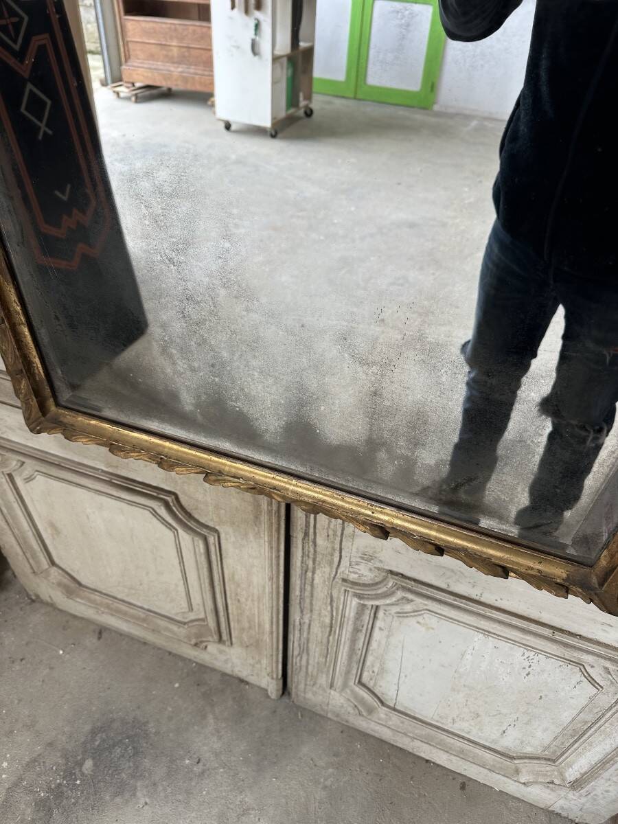Miroir en bois sculpté doré XIXe siècle