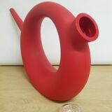 Ohlalà red rubber watering can