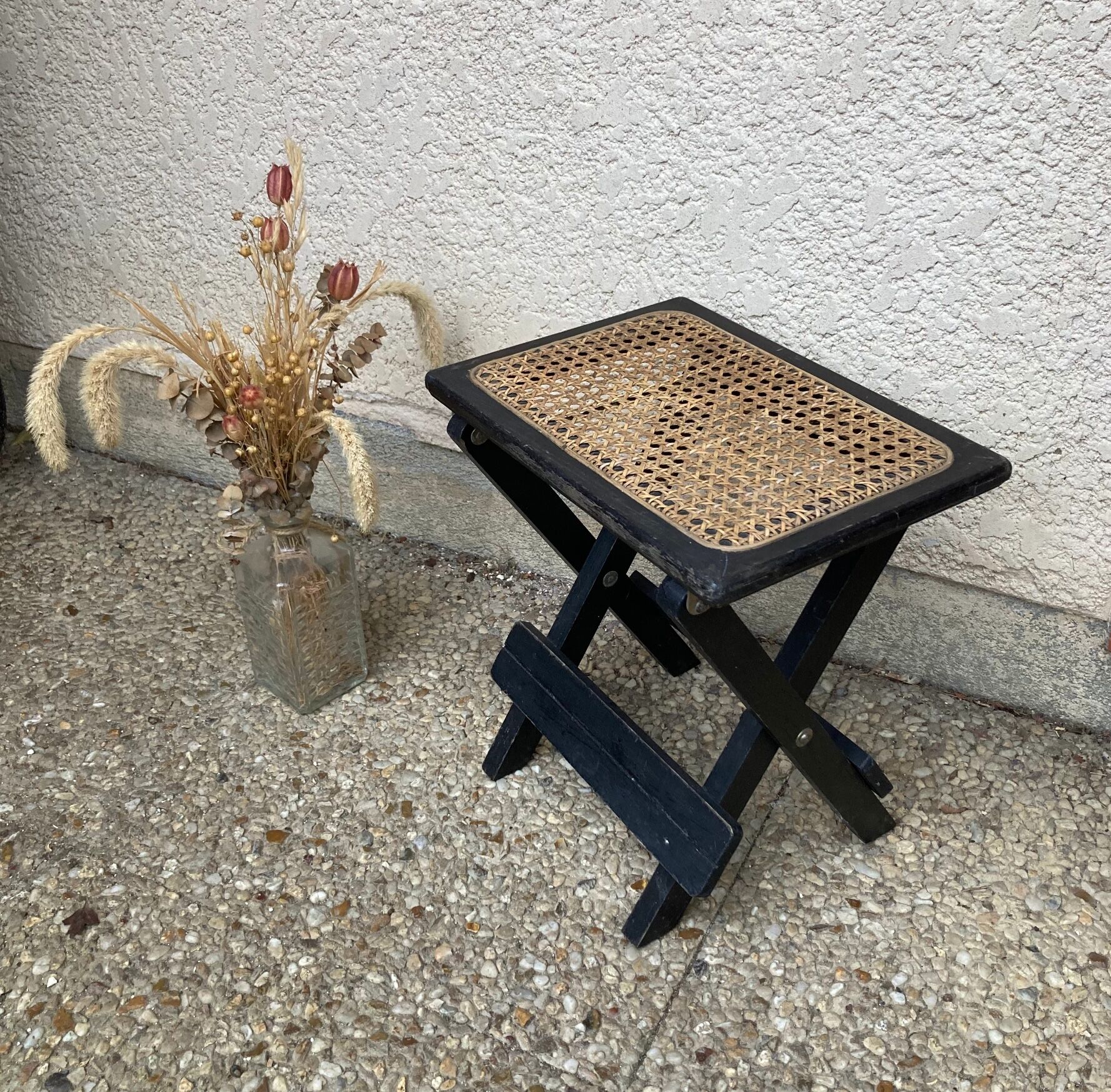 Folding stool in vintage canning