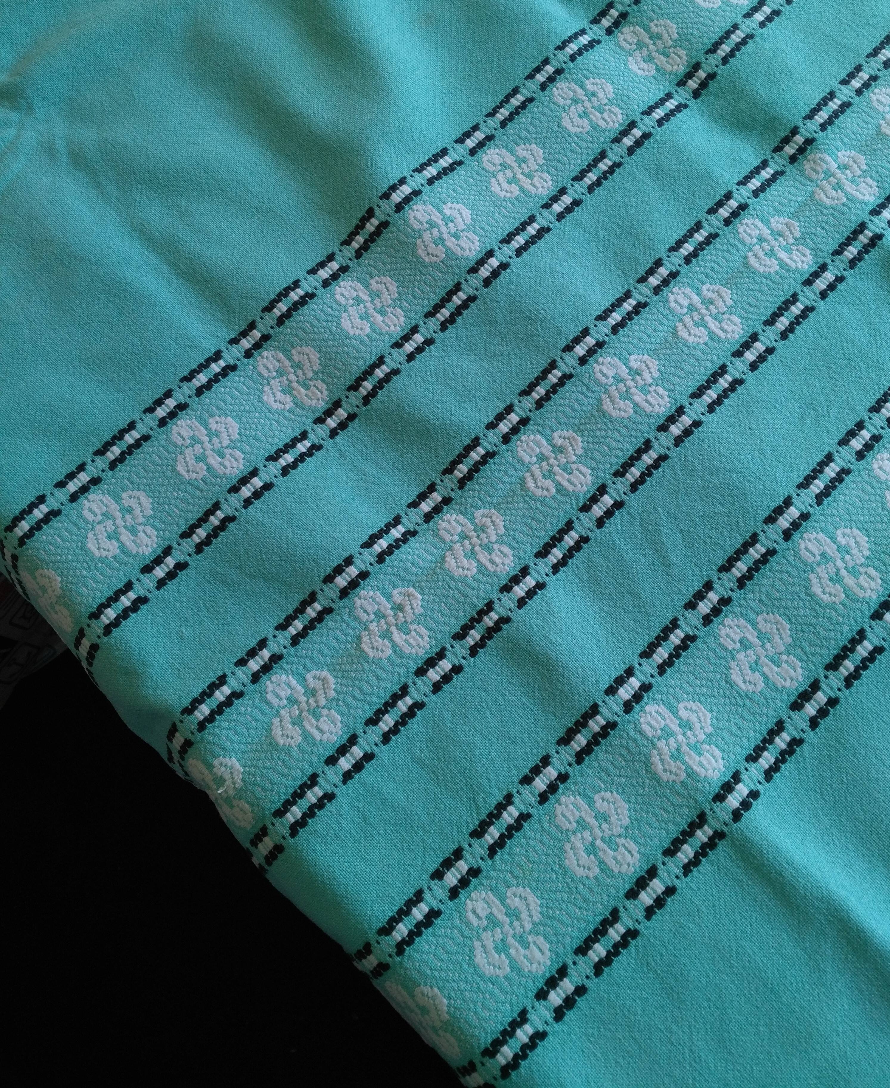 Nappe and 12 water green cotton towels, Basque handicrafts