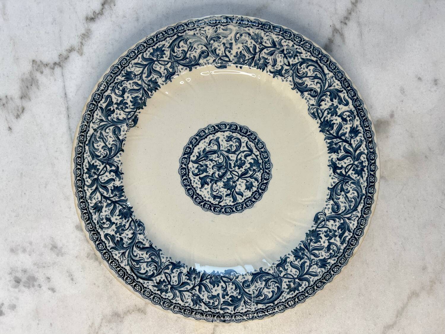 6 Gien Garland plates