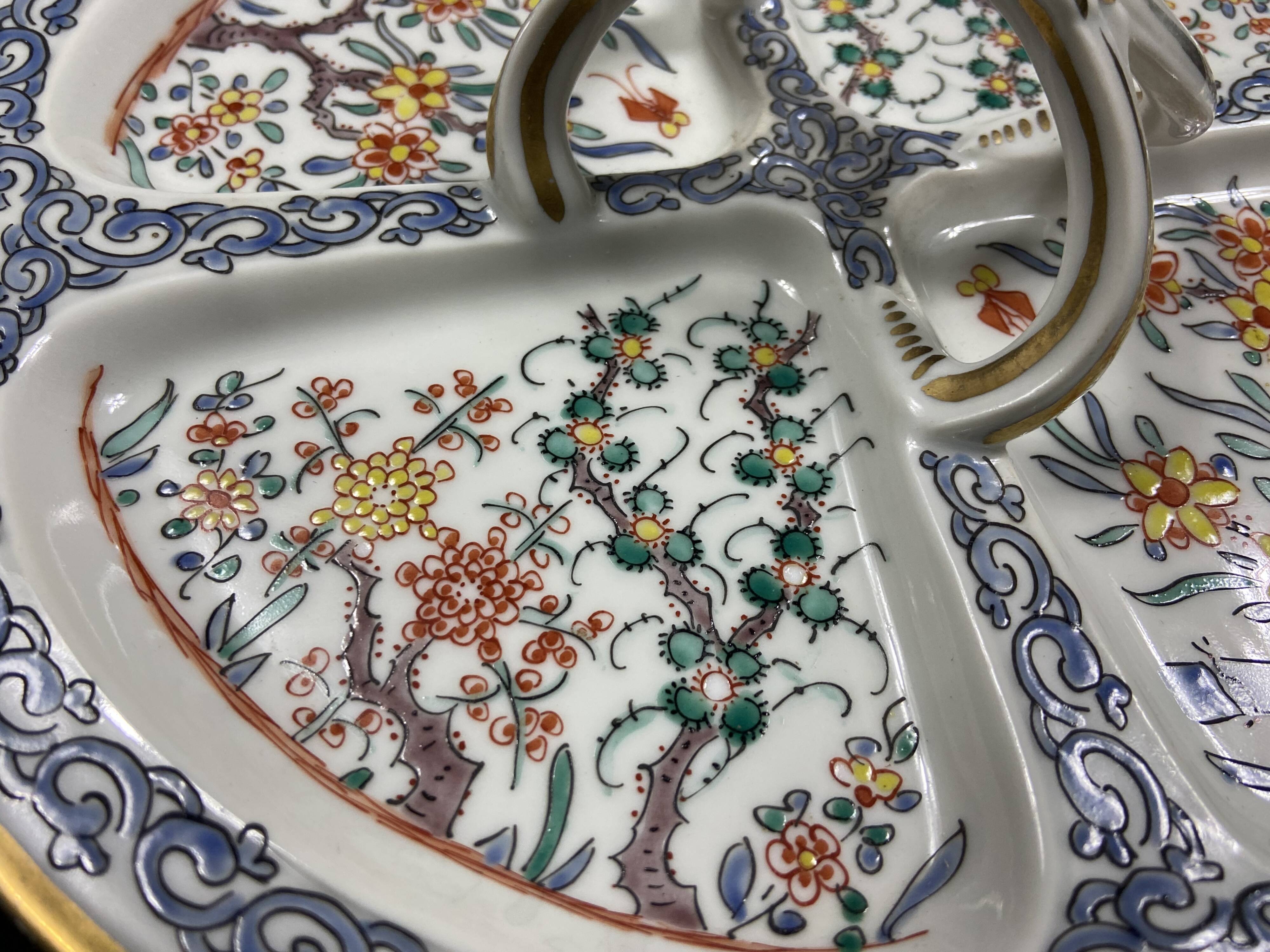 Four-lobed beggar worker's hors d'oeuvre in Chantilly porcelain, Japanese decor