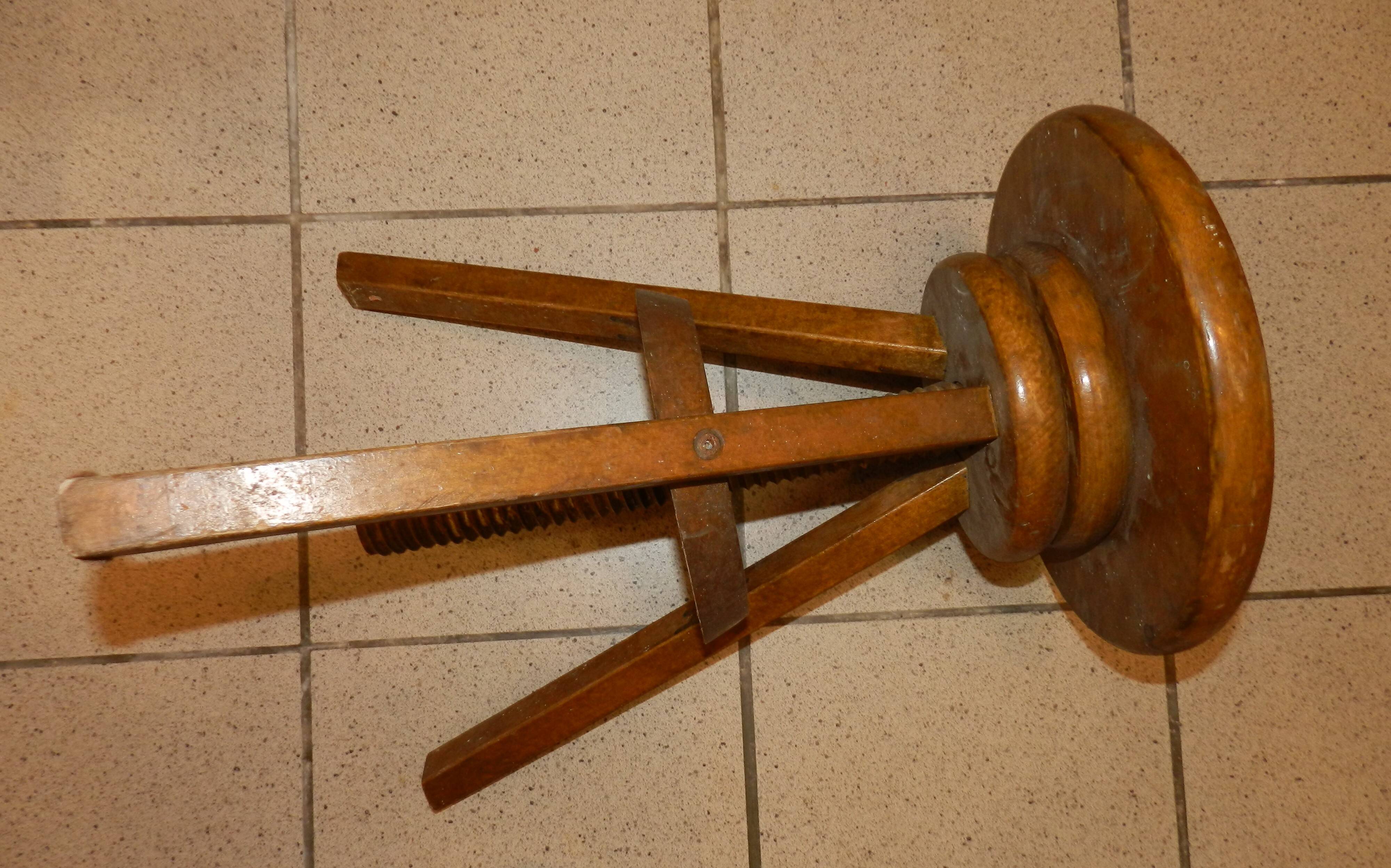 Vintage screw stool