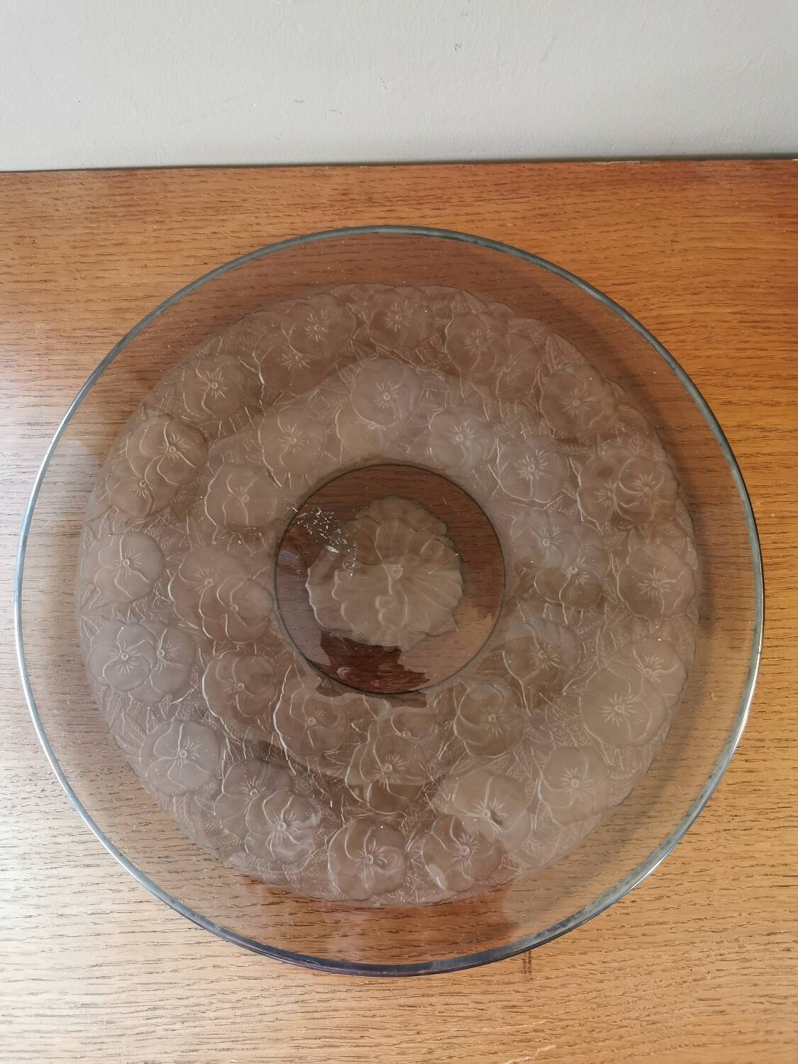 Suite de 12 assiettes et un plat art déco