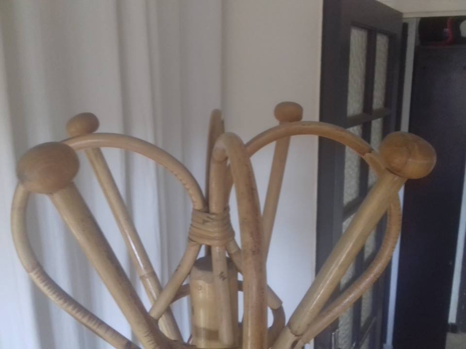Porte manteau rotin années 60