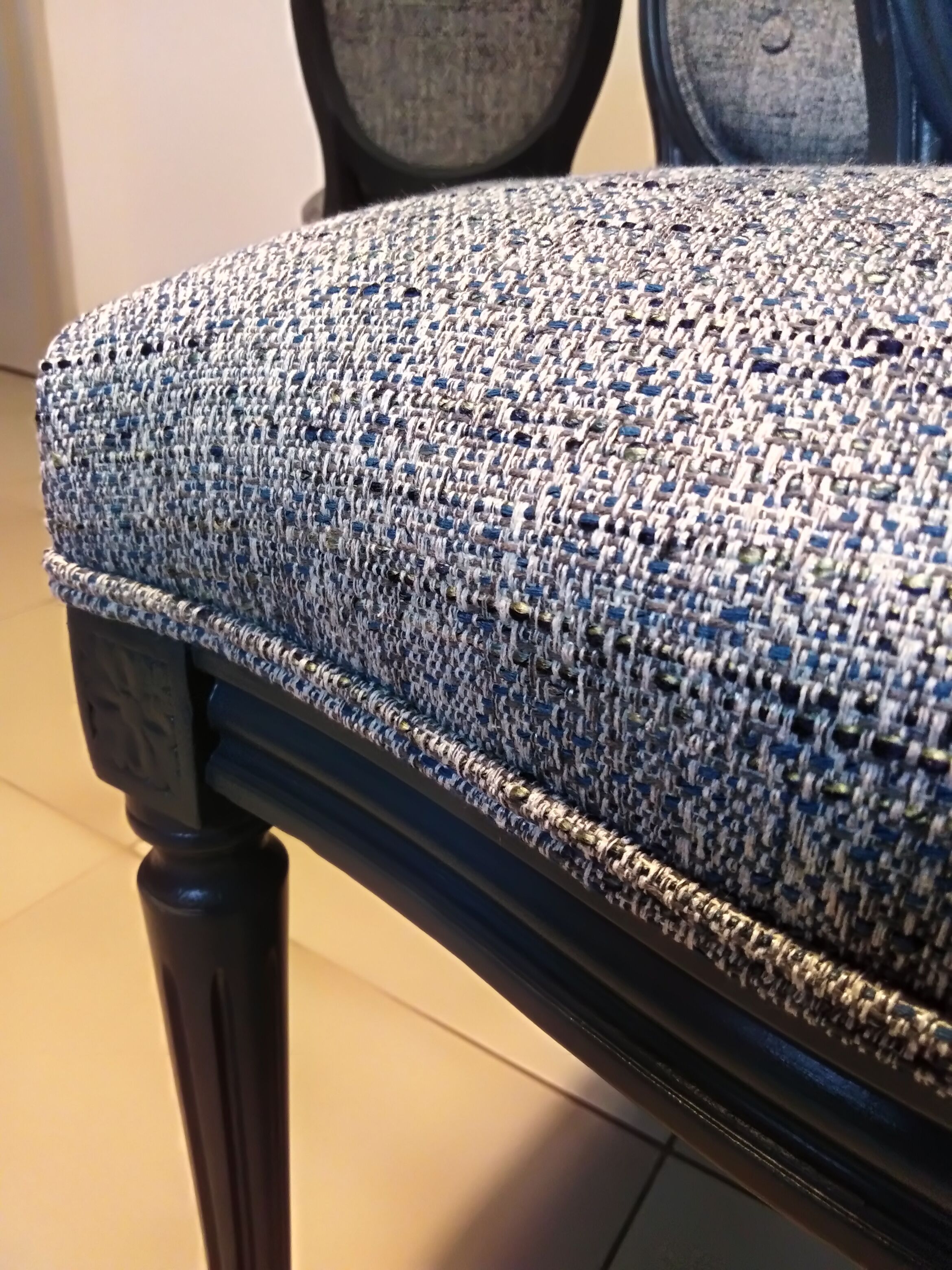 6 old medallion chairs fully restored