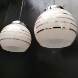 Paire de suspensions opaline