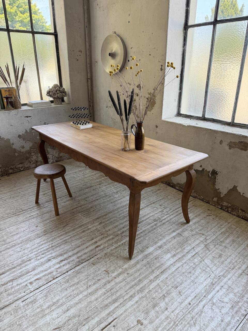Table campagne provençale style Louis XV merisier