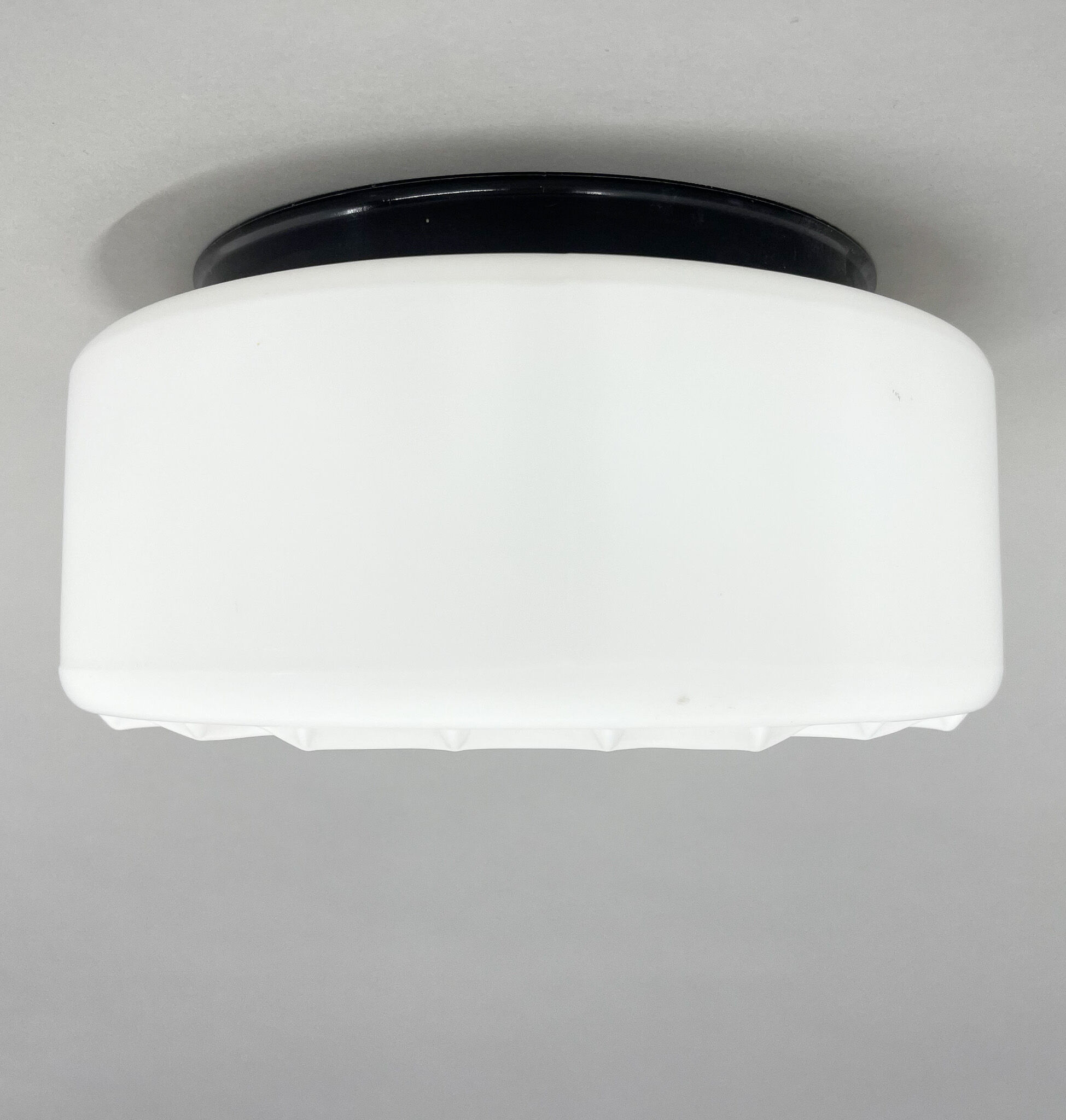 Mid-century flush mount