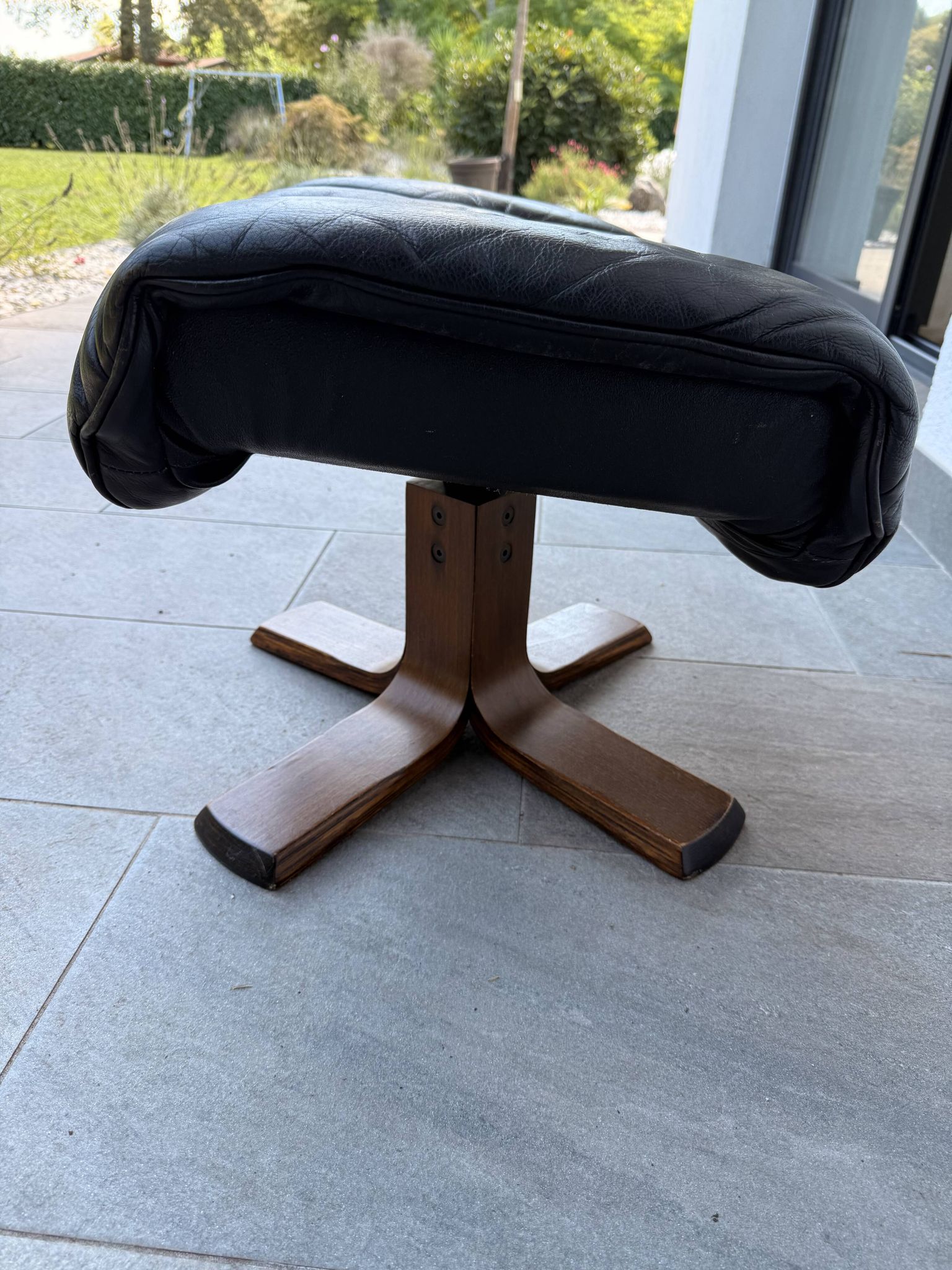 Ottoman ou tabouret style scandinave vintage