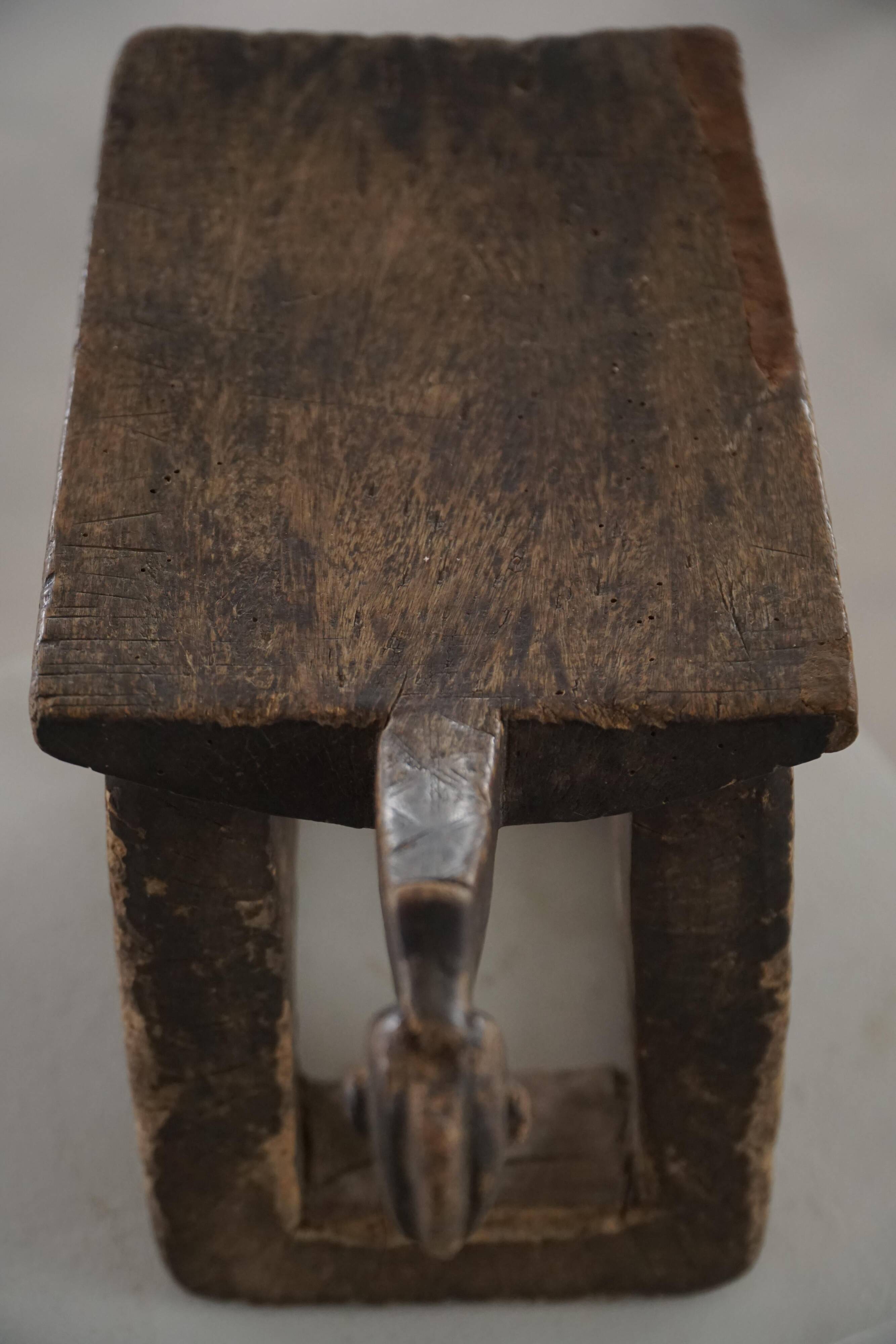 Lobi stool in carved wood from the early 20th century, Burkina Faso, Africa.
