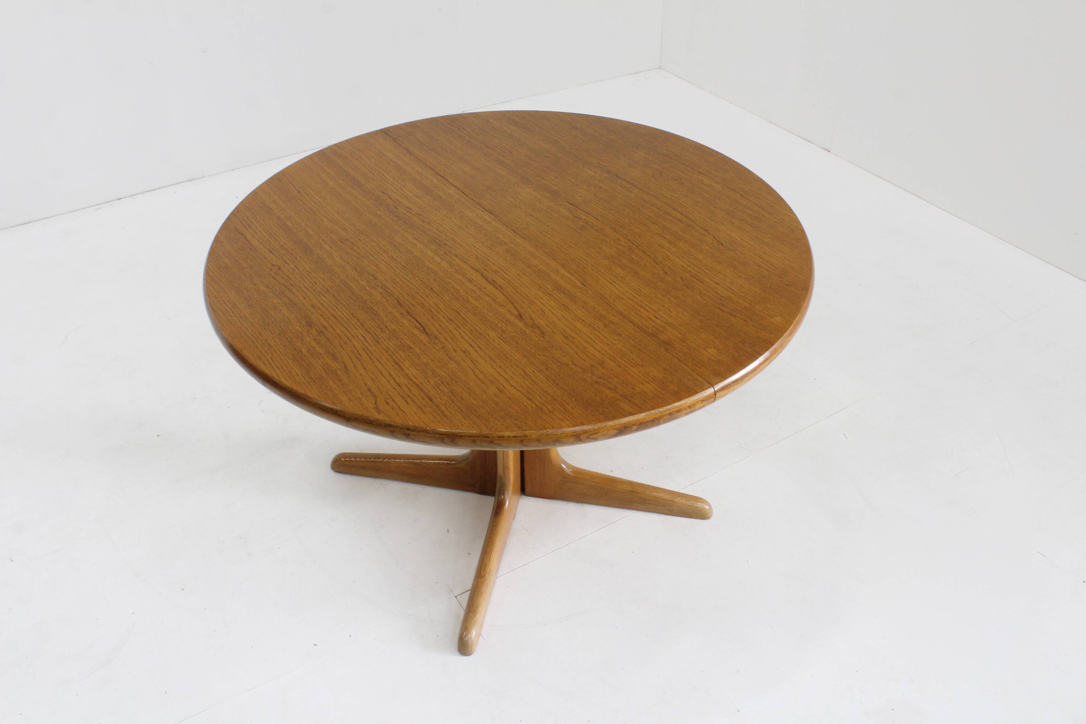 Vintage Danish round extendable dining table, 1960s