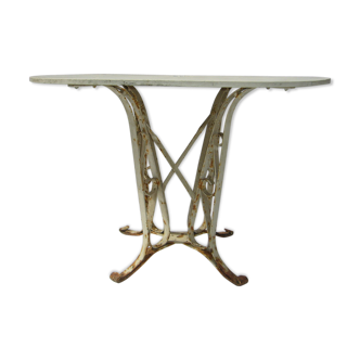 Old style garden table eiffel