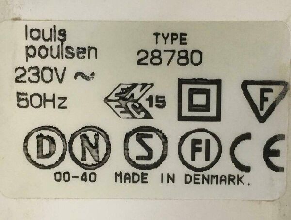 Lampe sur pied vintage modèle Oslo par Kurt Norregaard pour Louis Poulsen, années 1990