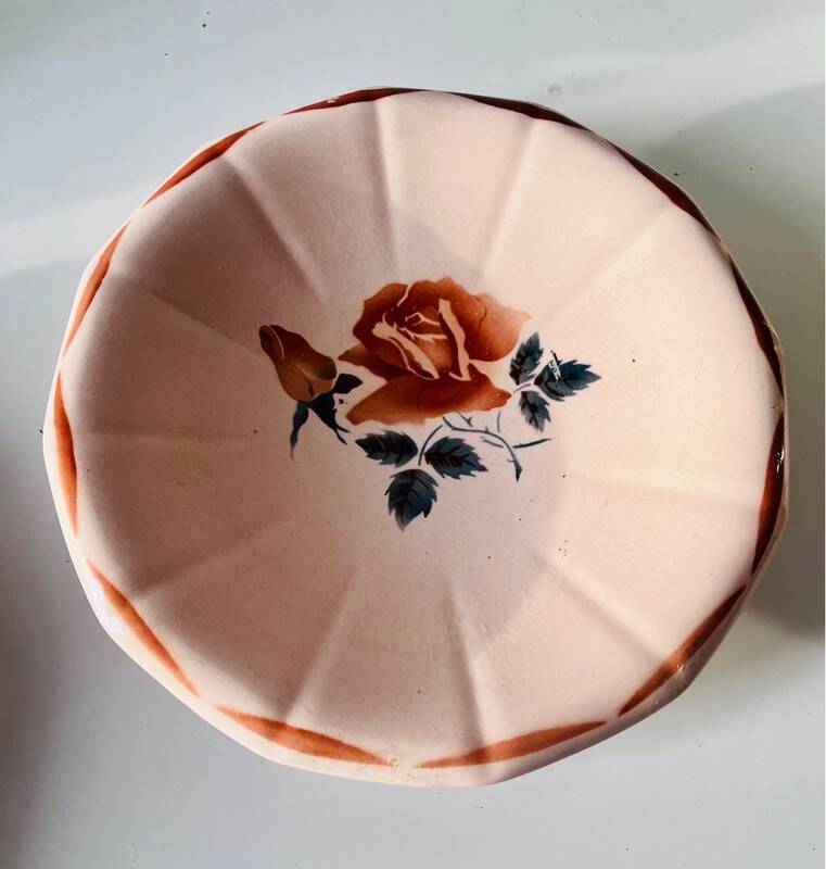 Antique Digoin Sarreguemines Frégate model dish with pink floral decoration
