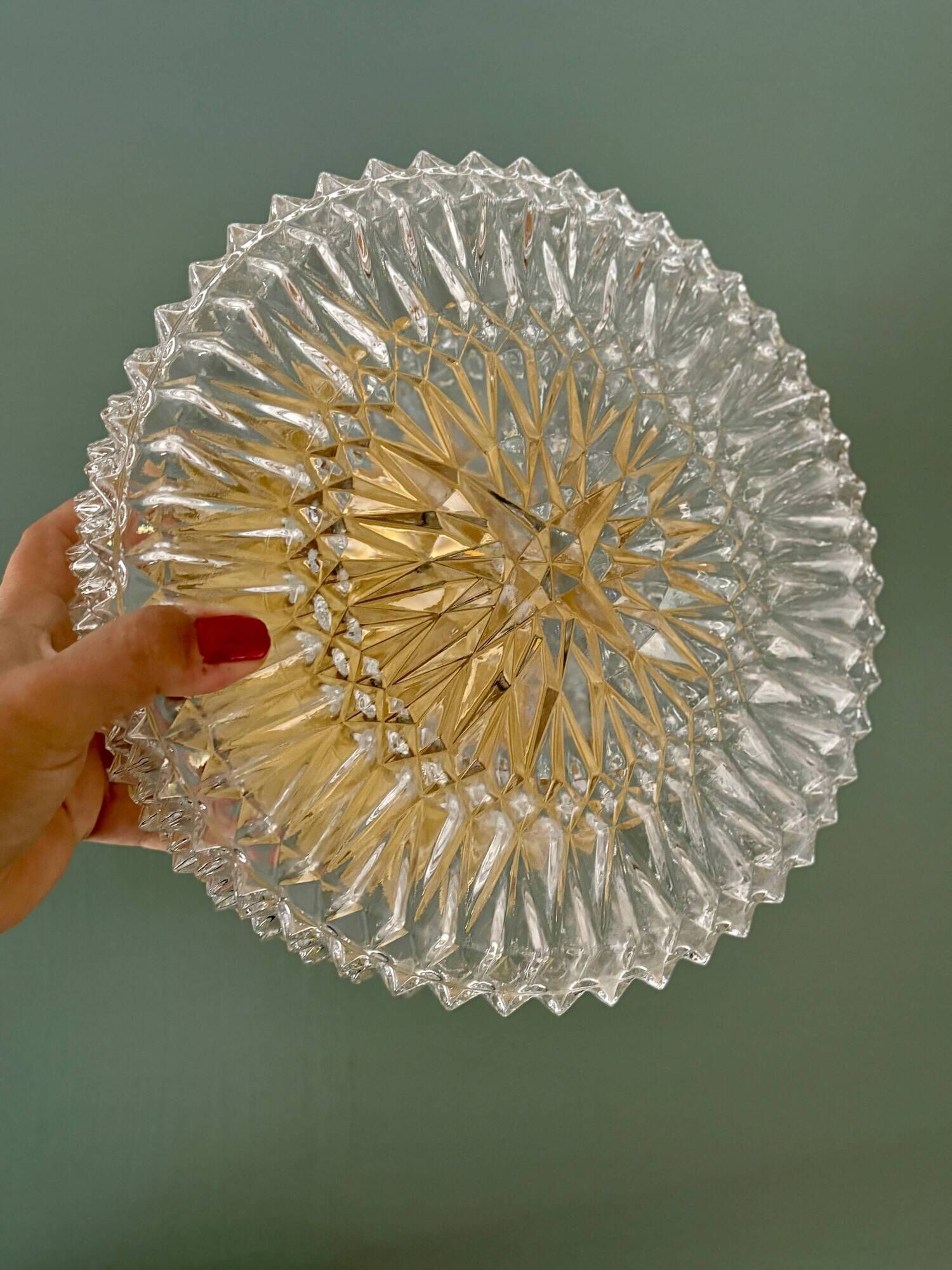 Vintage moulded glass wall or ceiling light globe (PLAF40)