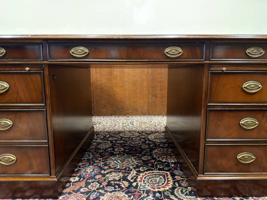 Unique Classic English Desk Set with Conference Table