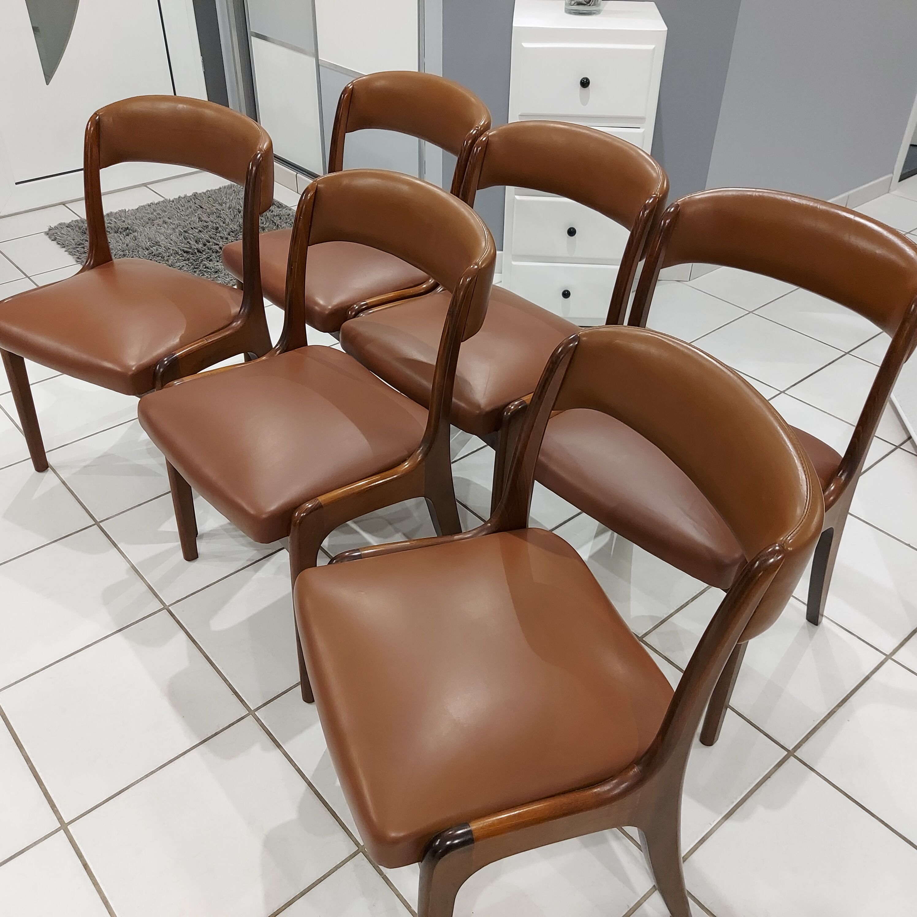 Suite of 6 chairs model gondola house baumann vintage 1970