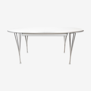Super Ellipse dining table with white laminate by Piet Hein and Arne Jacobsen