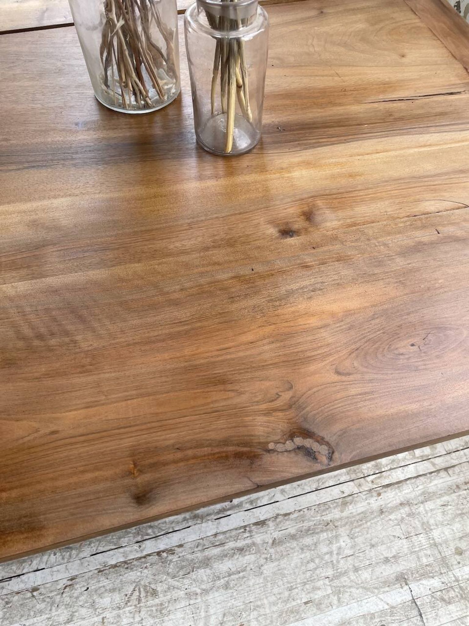 Table de ferme noyer plateau pivotable à allonges