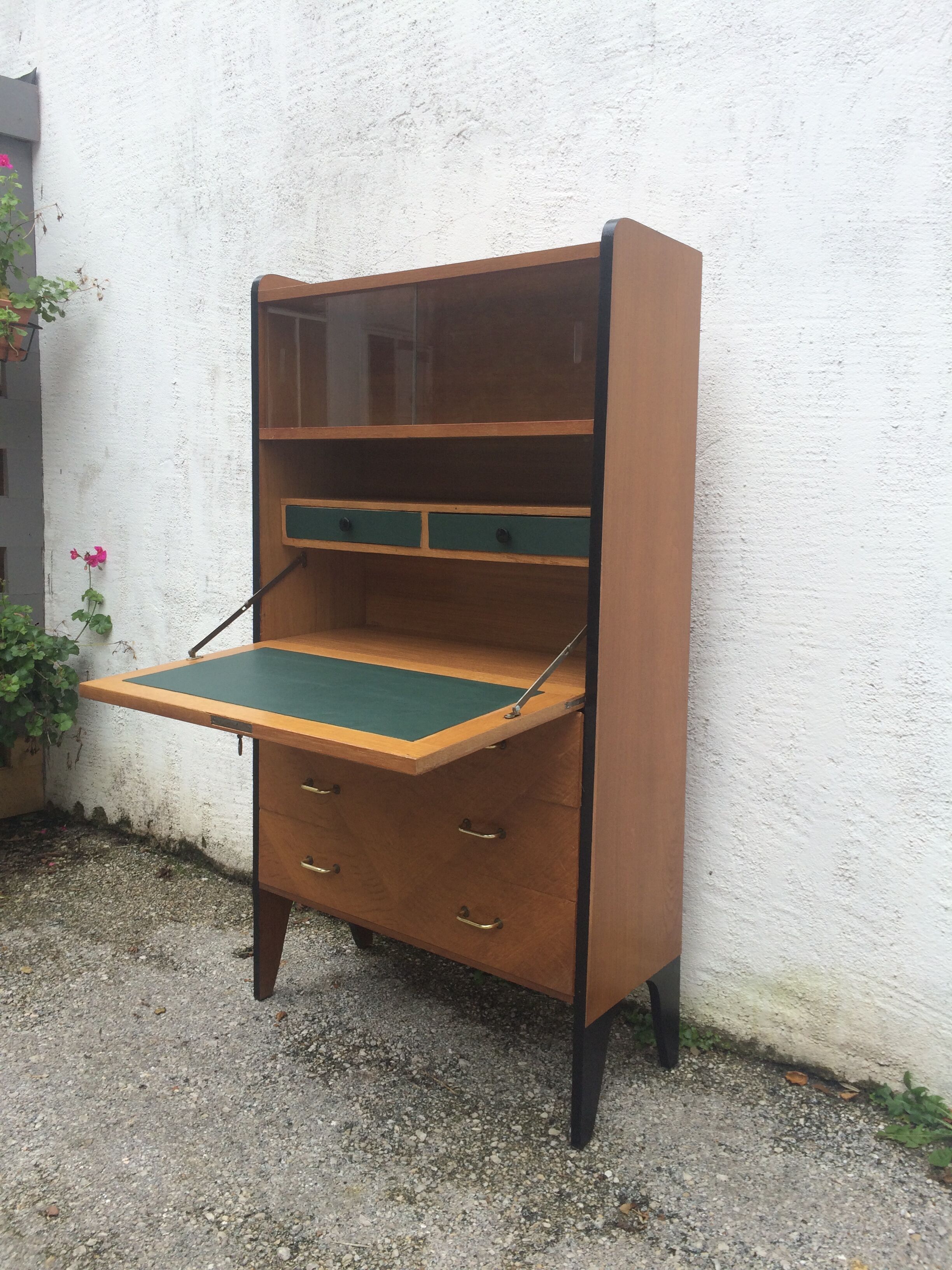 vintage secretary, feet fin