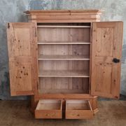 Armoire en pin 
