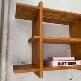 Wall mount pin "regain"