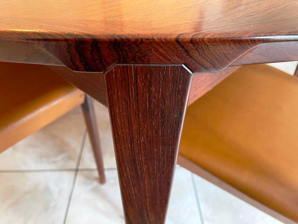 Mle 38 rio rosewood dining table by Henry Rosengren Hansen and 6 matching chairs