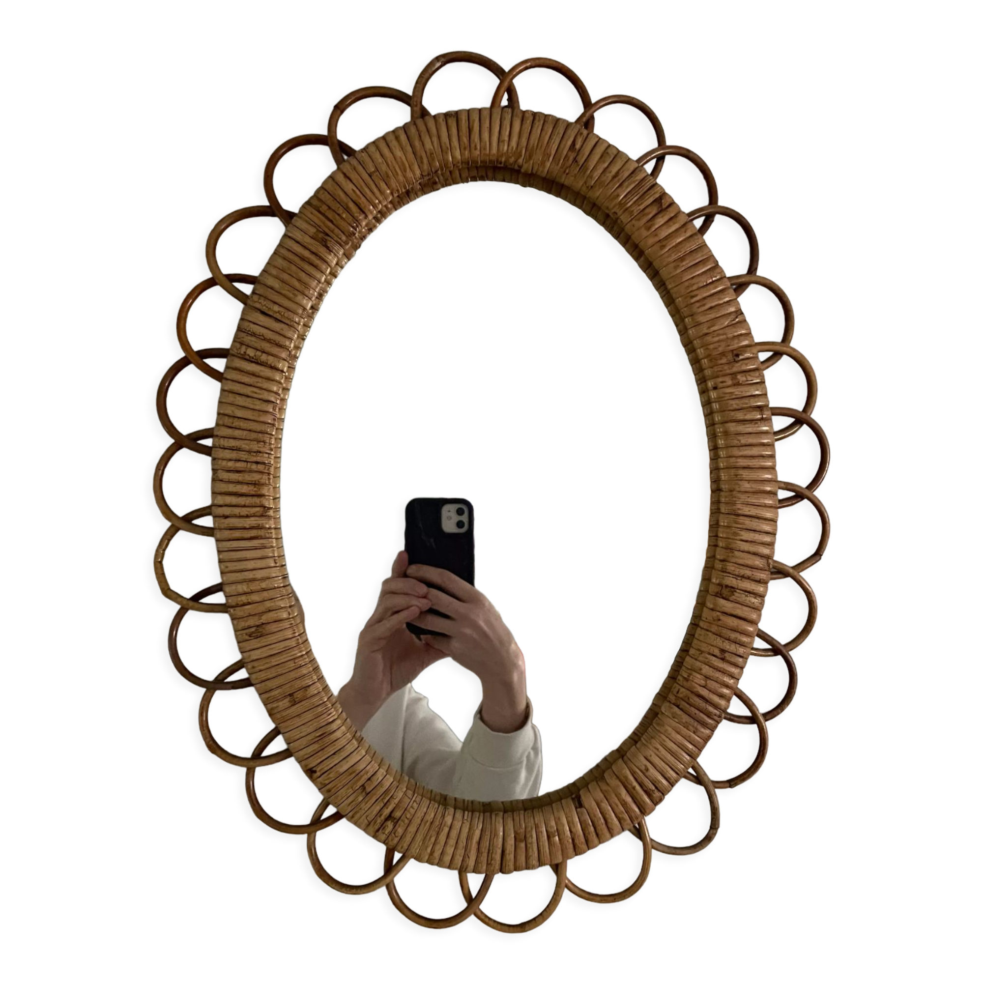 Rattan mirror flower shape