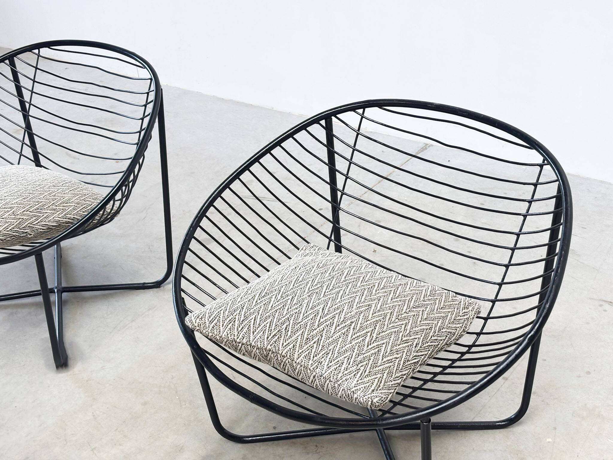 Ensemble de deux chaises longues des années 1950 par Jean Louis Bonnant