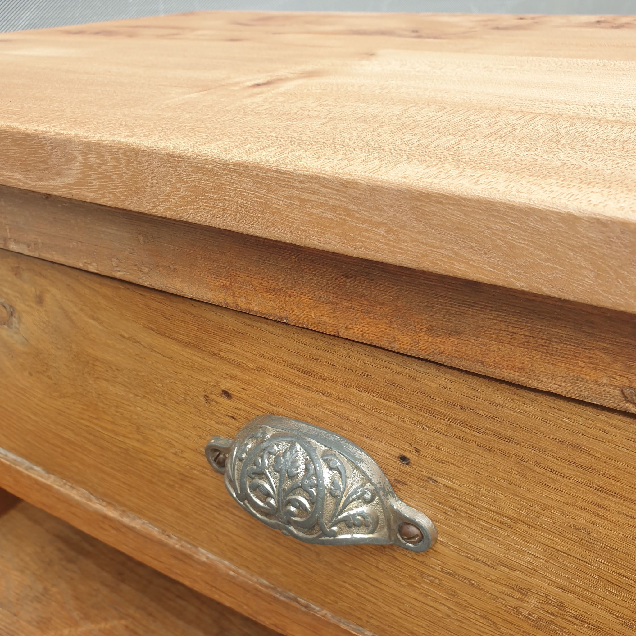 Petite commode Chêne Orme Acajou début XXème