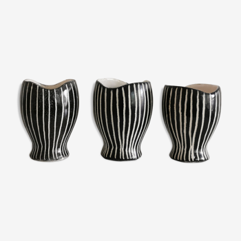 Série de 3 pots en céramique noir et blanc 1950
