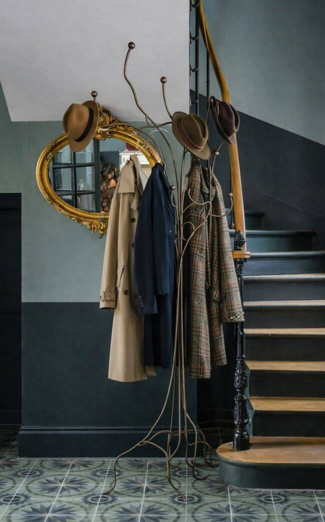 Hat stand – wrought iron art sculpture