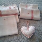 Lot 4 towels