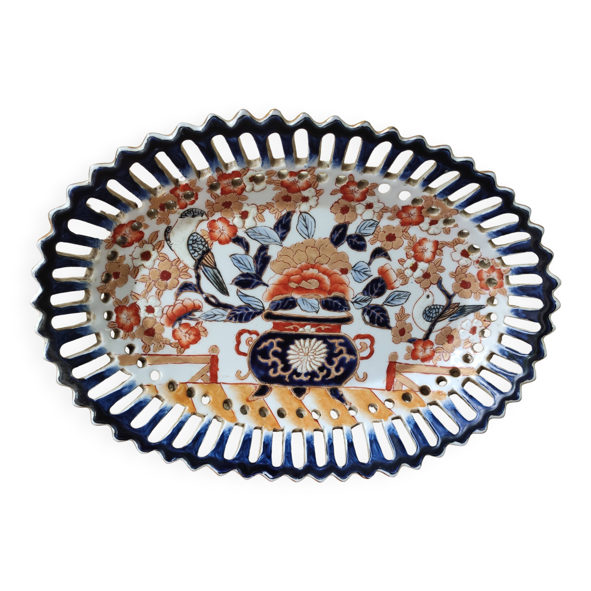 Central openwork dish in Chinese porcelain Adèle Carey