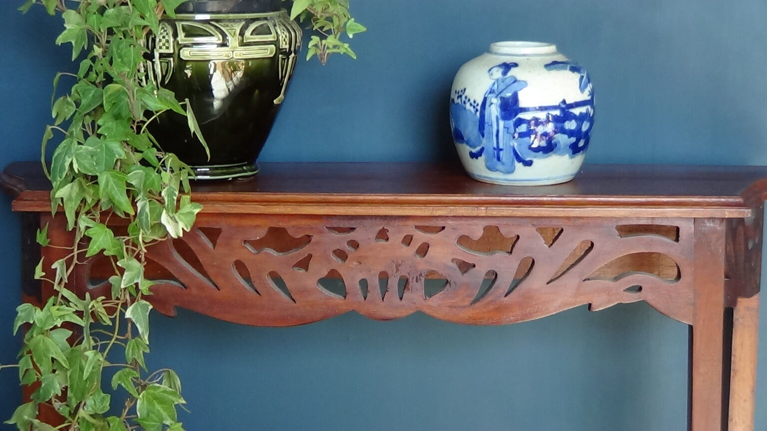 Console table