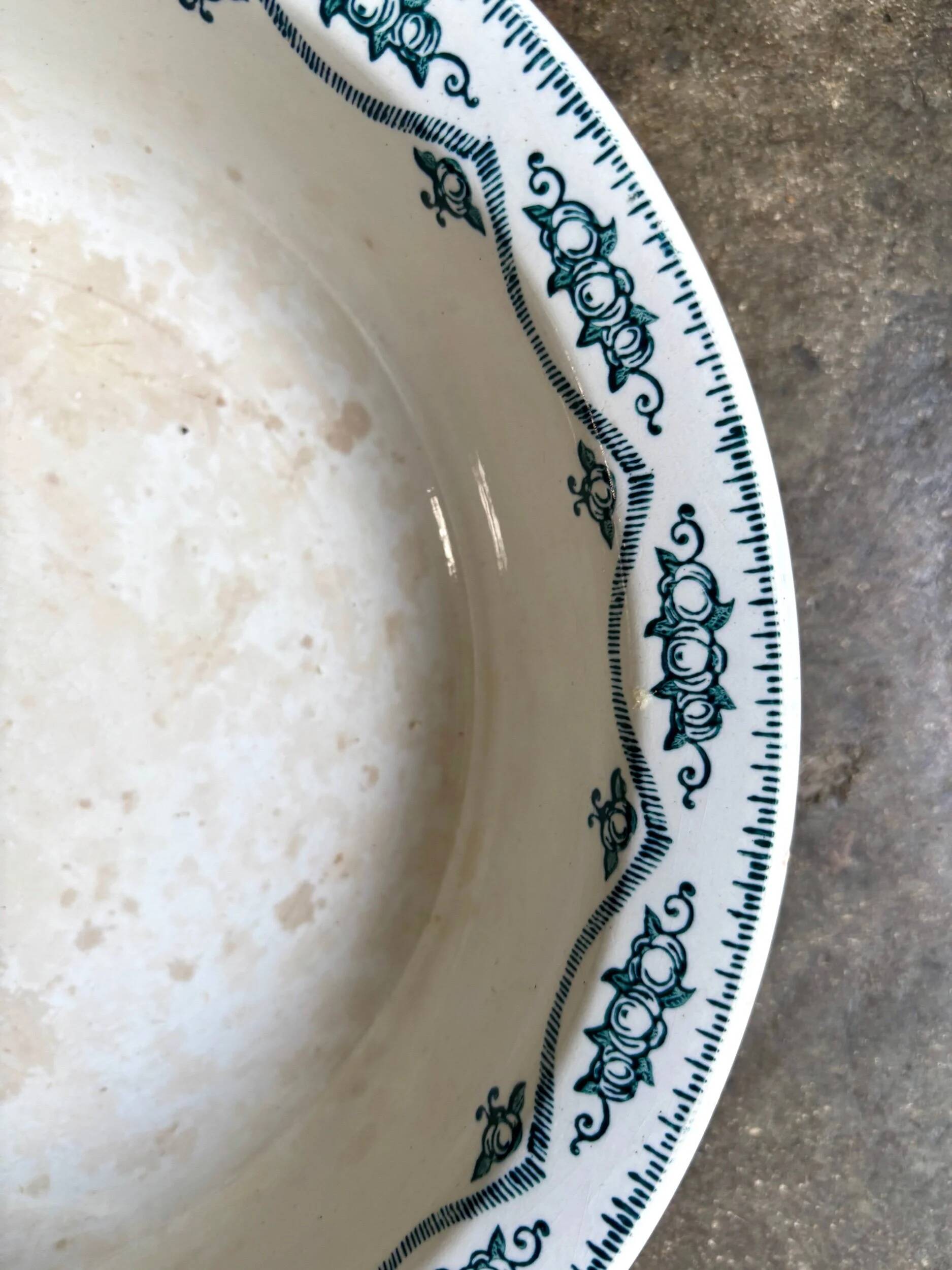 St Amand round hollow ironstone dish