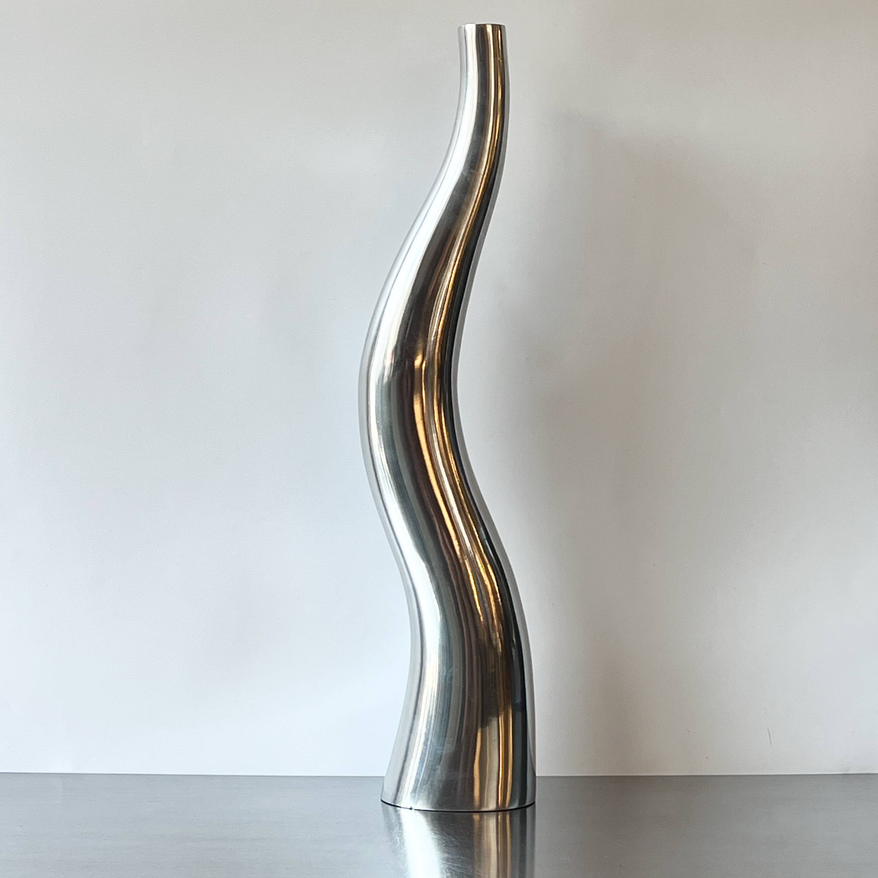 Xxl “tentacule” vase / cast aluminum – 1980s