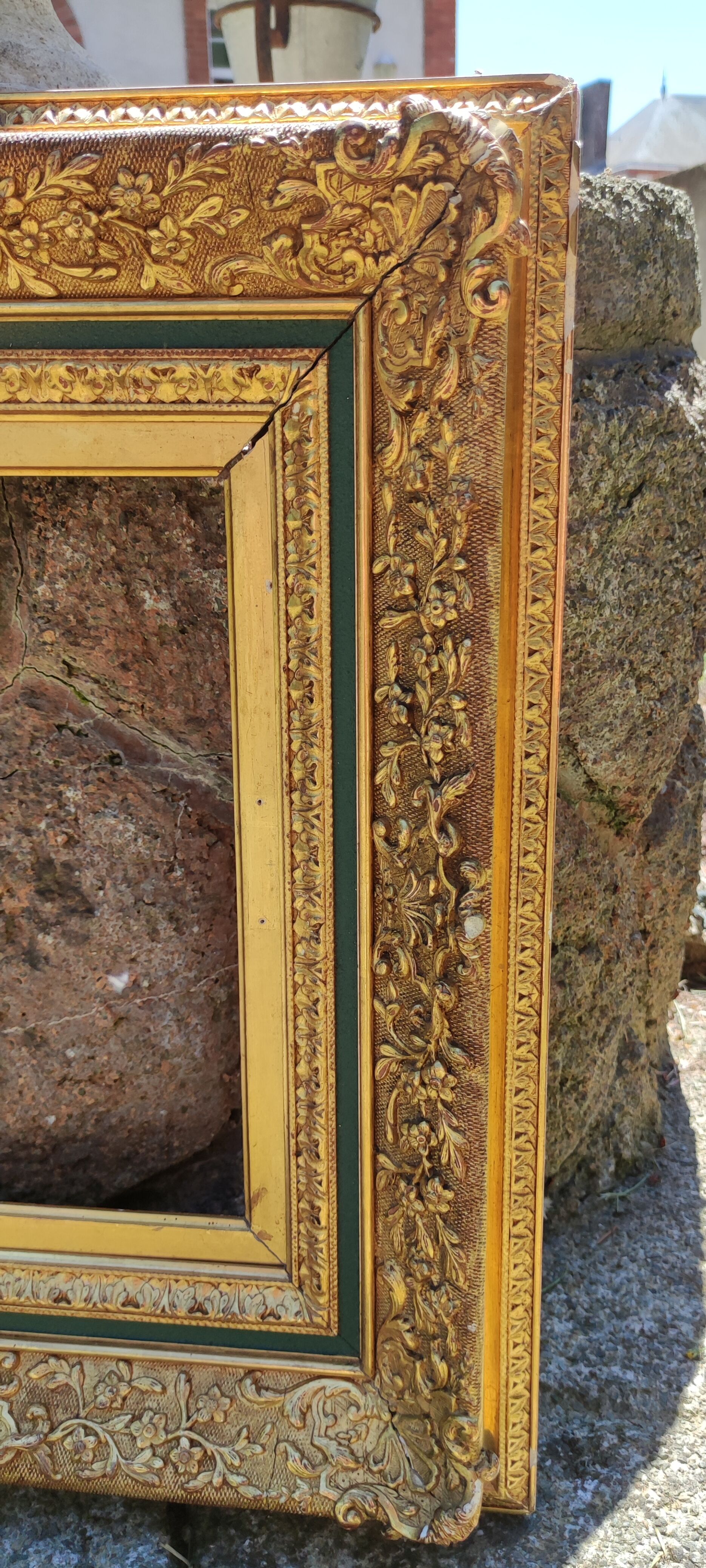 Old gilded frame/19th century