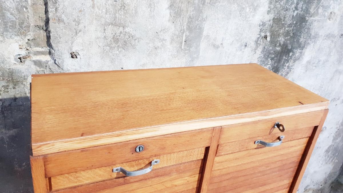 Double curtain binder cabinet