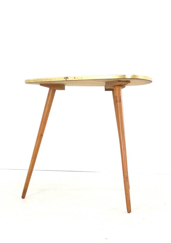 Table d'appoint triangulaire design moderne des années 60