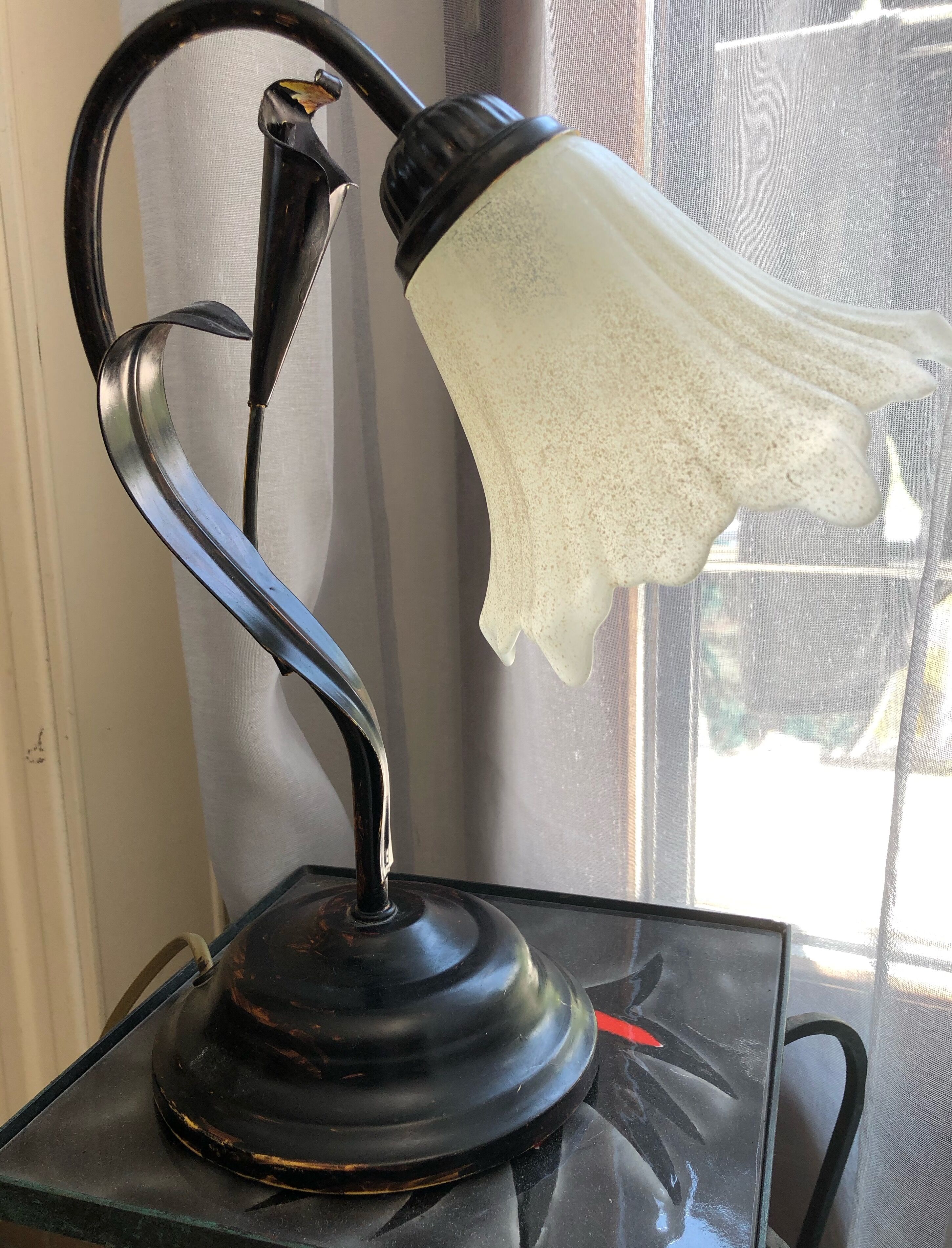 Bedside or desk tulip lamp