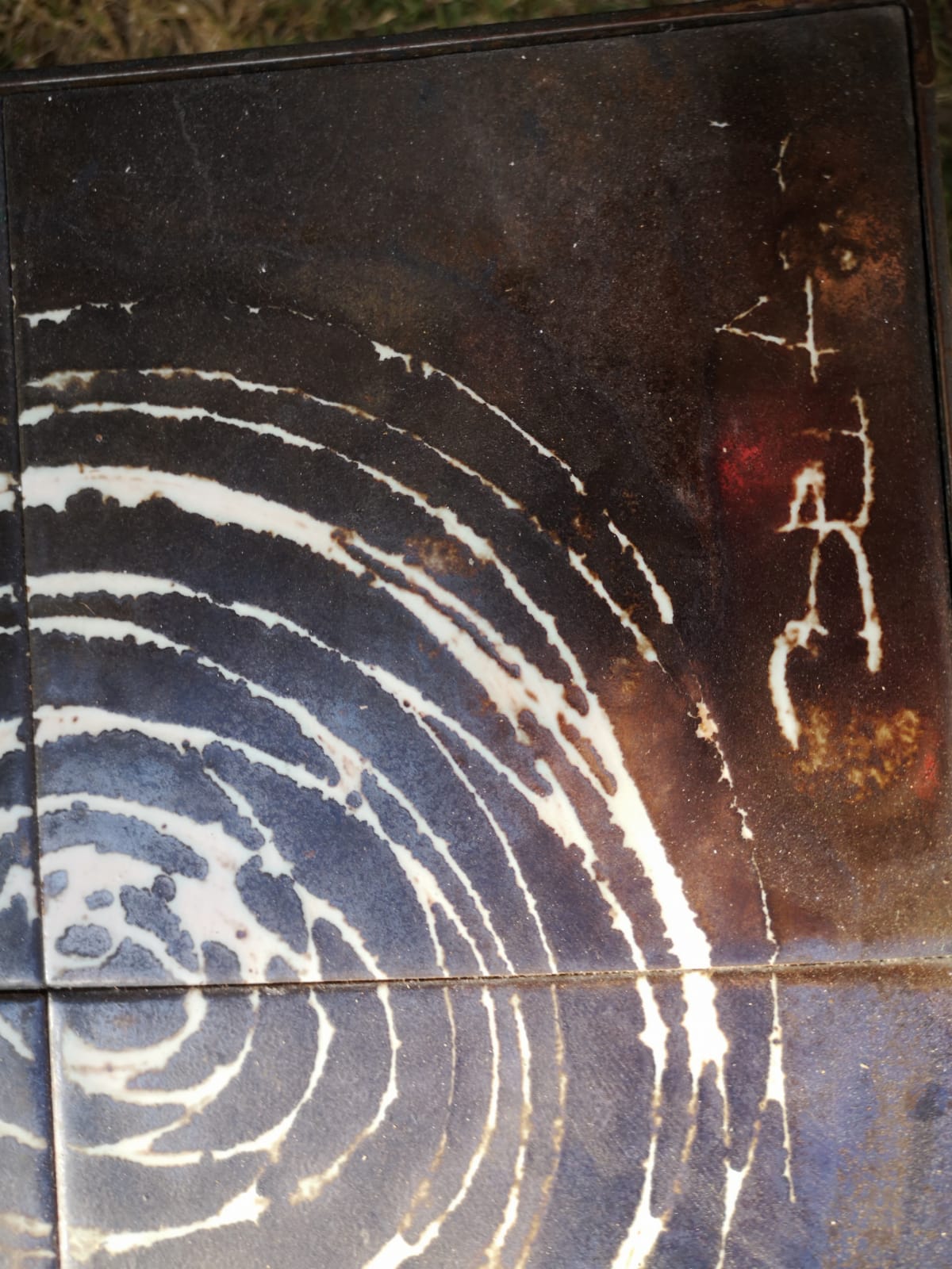 Coffee table by Julien de Covemaeker, ceramist in Ostend, Belgium