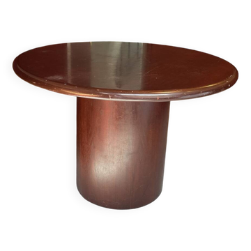 wooden round table